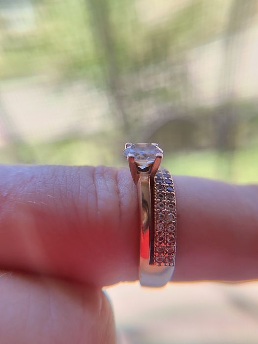 Продам золоту каблучку!