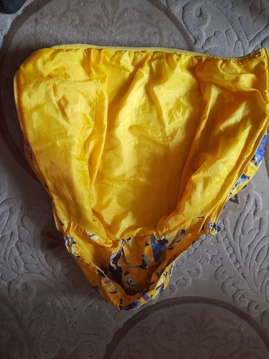 Куртка деми/миньоны/7-9лет