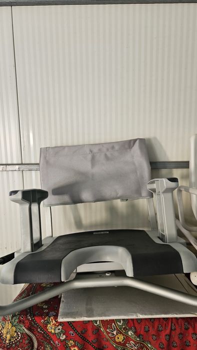 Cadeiras par banho para pessoa com mobilidade reduzida