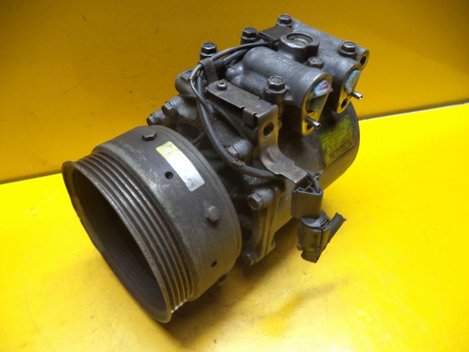 Компрессор кондиционера Mitsubishi Carisma Colt Lancer Volvo V40