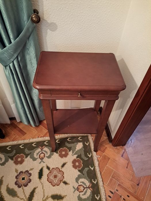 Mesa de apoio a sofá