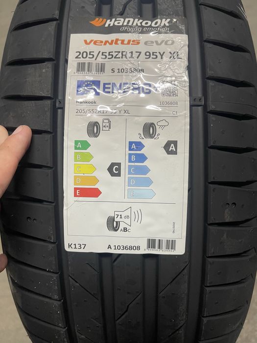 Pneu Hankook 205/55ZR17