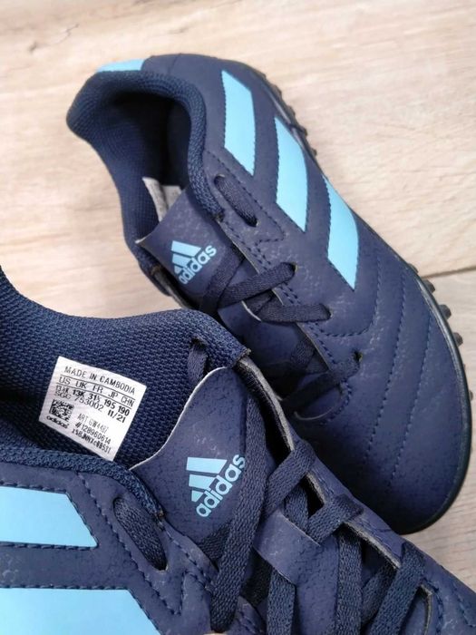 Сороконіжки футзалки adidas 31р