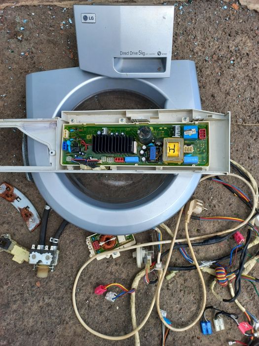 Продам запчастини на пральну машинку  LG
