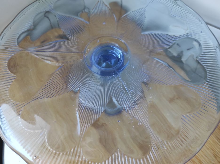 Patera Ząbkowice Drozd niebieska , duża na nóżce grube szkło serca