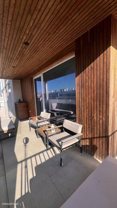 T2 Luxuoso e decorado no coração de Lisboa com vista panoramica