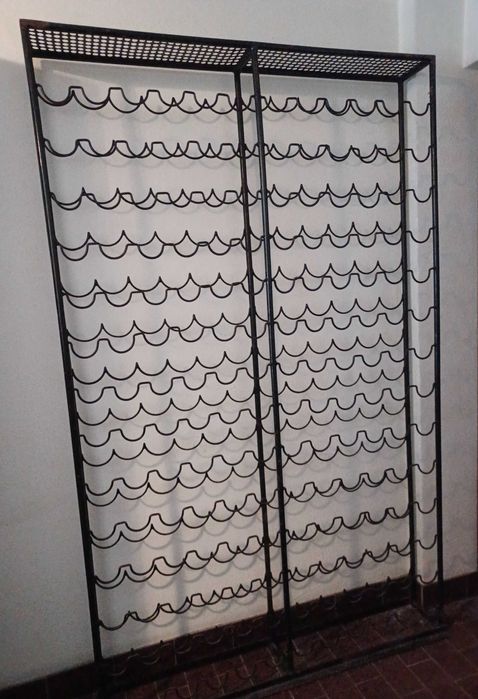 Garrafeira Ferro Forjado