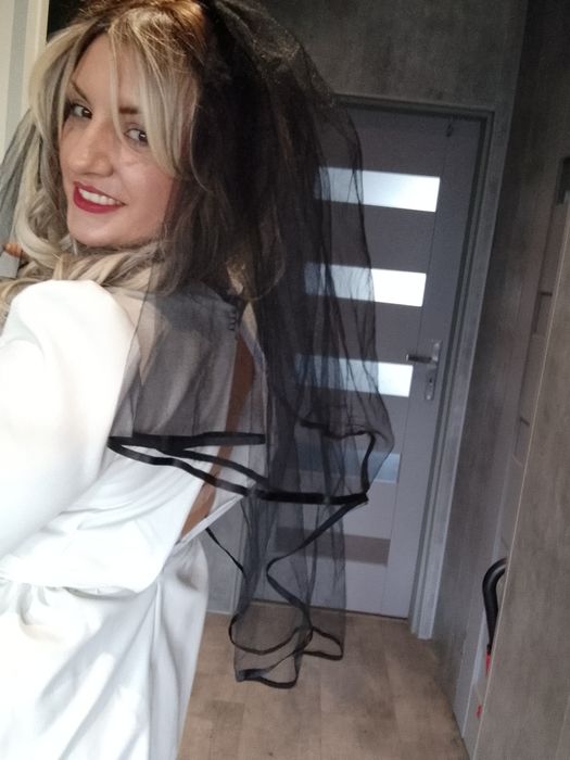 Czarny welon gotycki