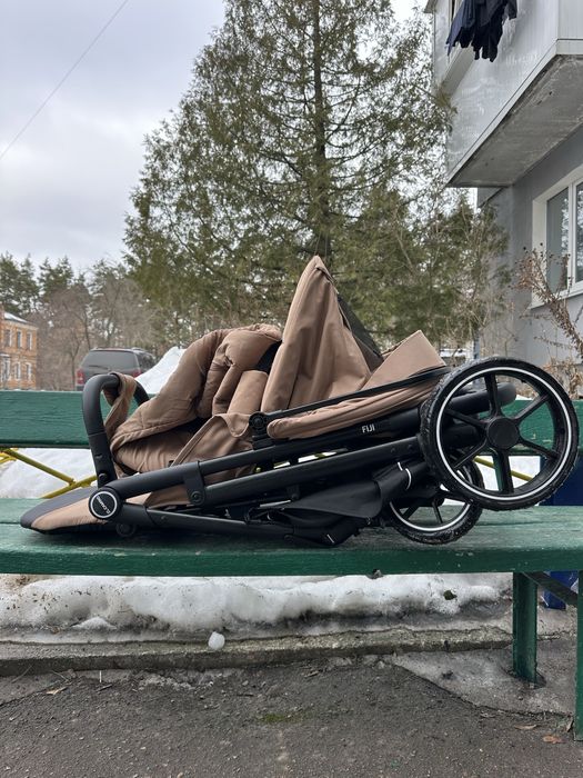 Прогулянкова коляска El Camino Fuji