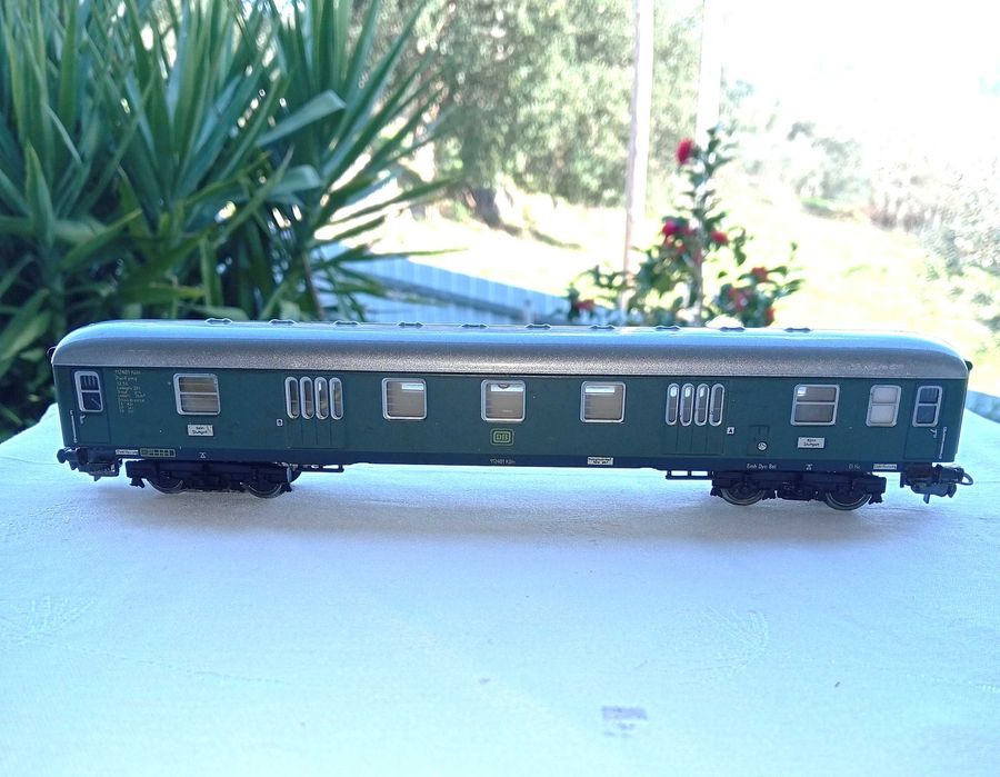 MARKLIN 4026, com iluminação