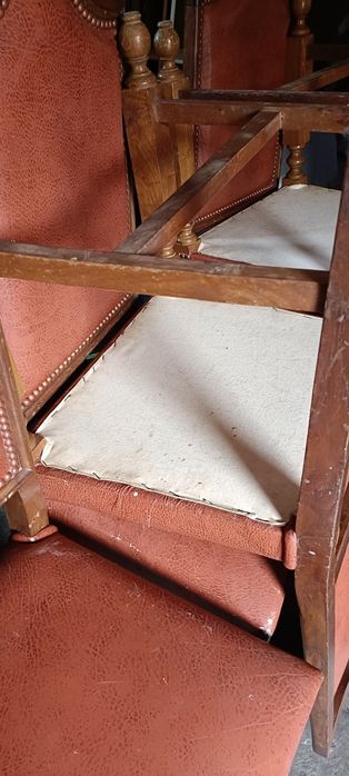 Cadeiras, €10 cada. Levantamento hoje, tudo tem que ir!