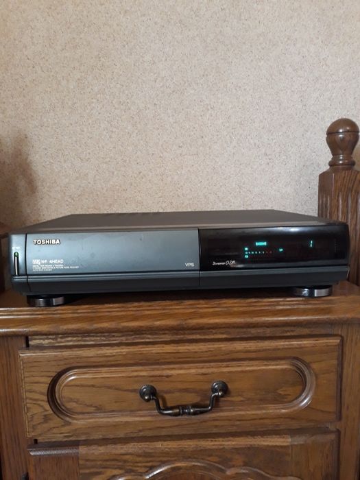 Toshiba V-711G...