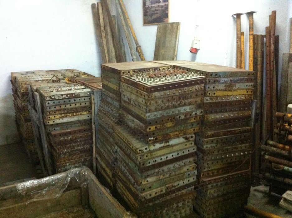 Pilares metálicos de cofragem obra