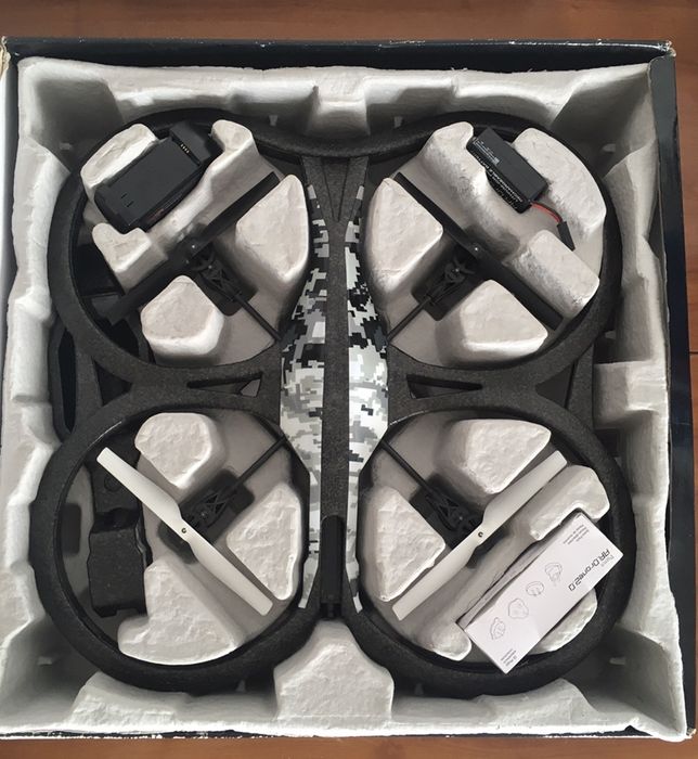 Parrot AR Drone 2.0 Elite Edition como Novo