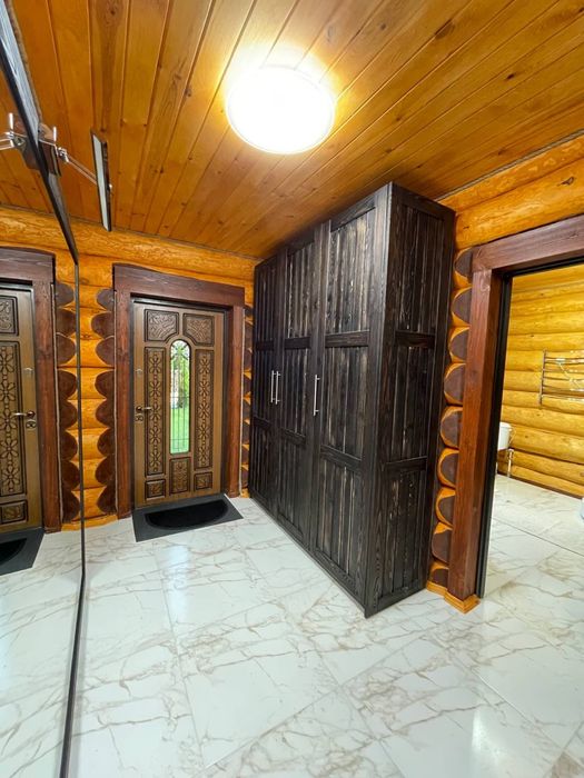 101/2 Дом со сруба с баней и настольным теннисом