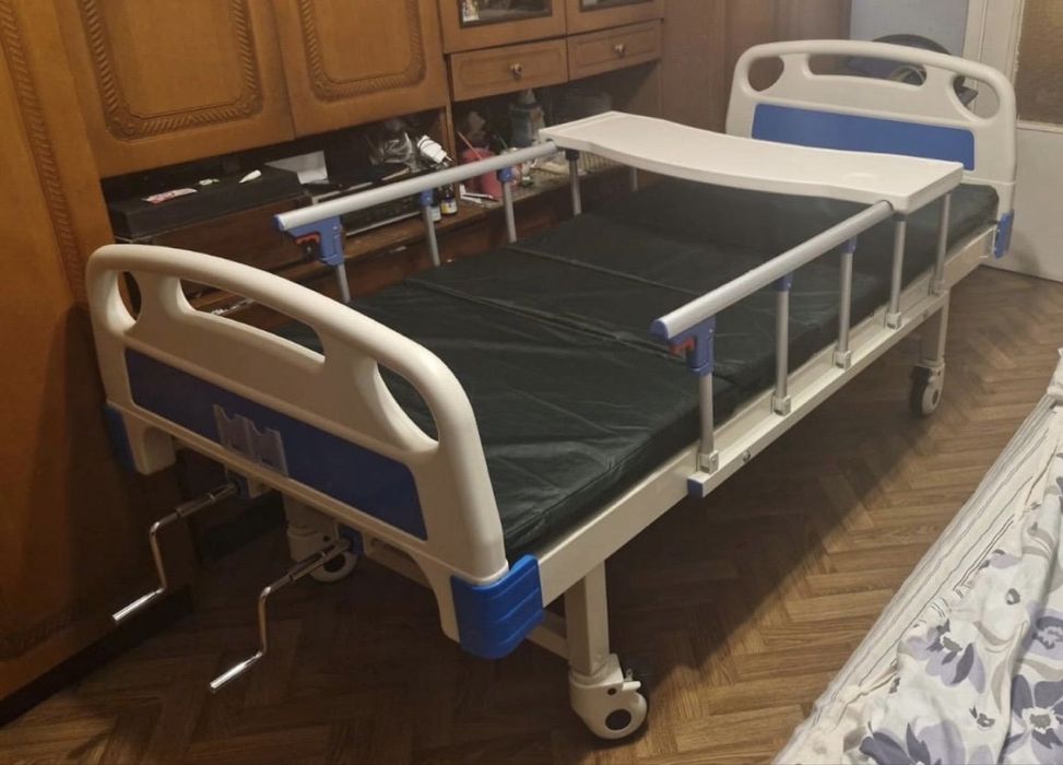 Ліжко медичне Кровать медицинская