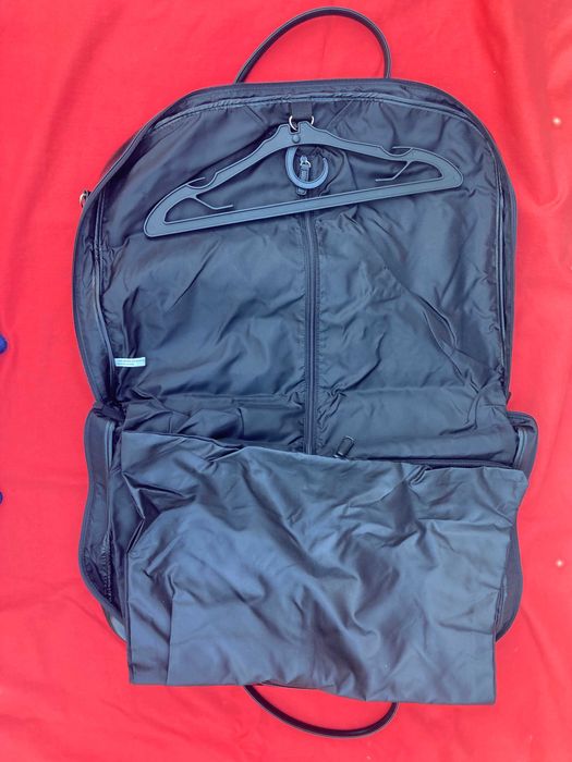 Saco de Viagem Porta fatos com cabide padrão tigre da marca Avon