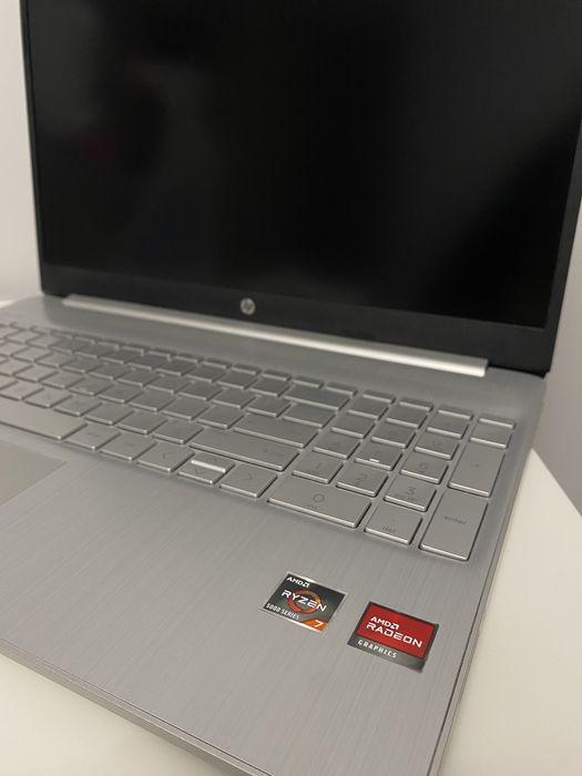 Laptop HP 15s Ryzen 7-5700U/16GB/512GB SSD/Win11