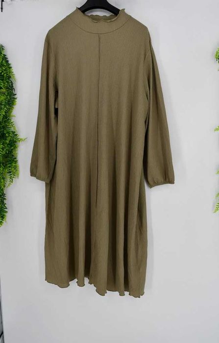 Długa dzianinowa sukienka ze stójką Bonprix 56/58