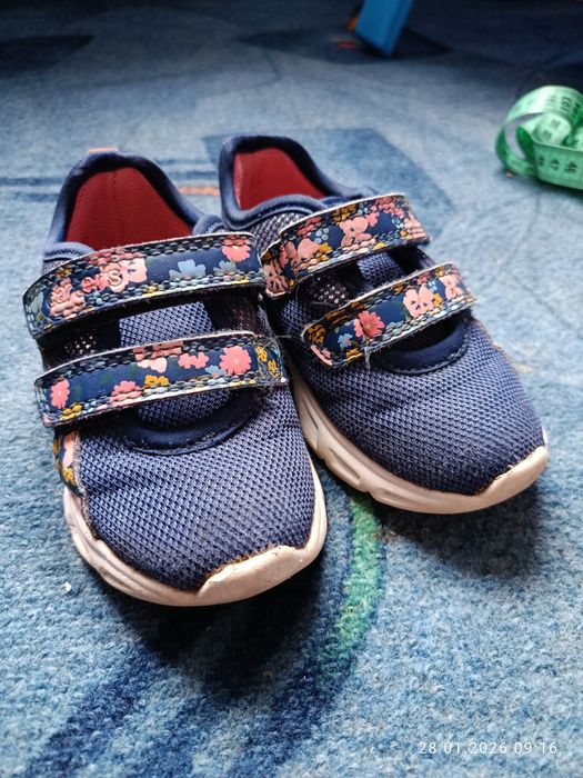 Кросівки Carters 23(14,5-15 см)
