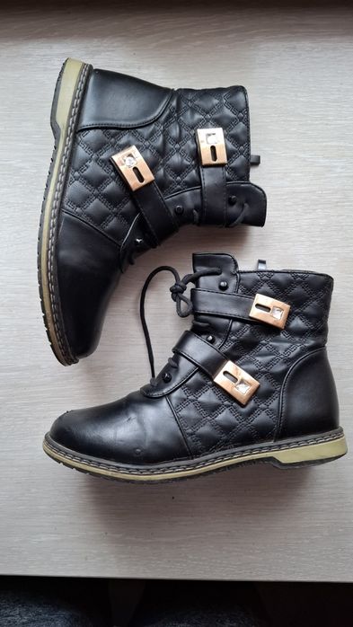 Ботинки демисезонные девоке 34р