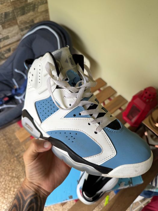 Jordan 6 “UNC” .