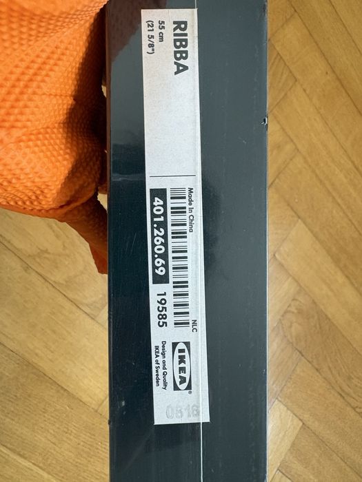 Półeczka korytko półka Ribba Ikea czarna na zdjęcia, bibeloty
