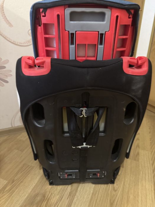 Дитяче автокрісло JOY універсальне, вага дитини 9-36 кг (25790)