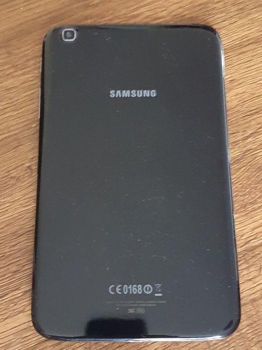 Tablet Samsung Galaxy Tab 3 SM-T311 wraz z etui - nie włącza sie