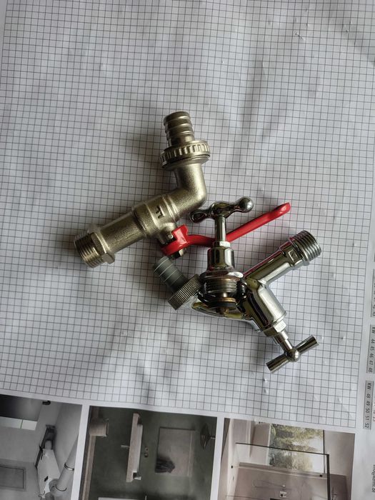 Kurki czerpalne 1/2",3/4" do zbiorników na wodę typu MAUSER