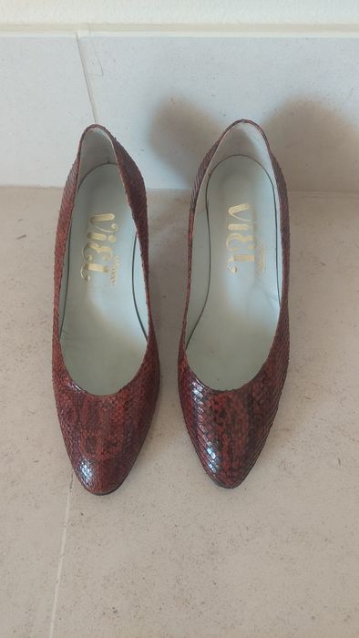 Sapatos Pele Lagarto castanhos tamanho 38