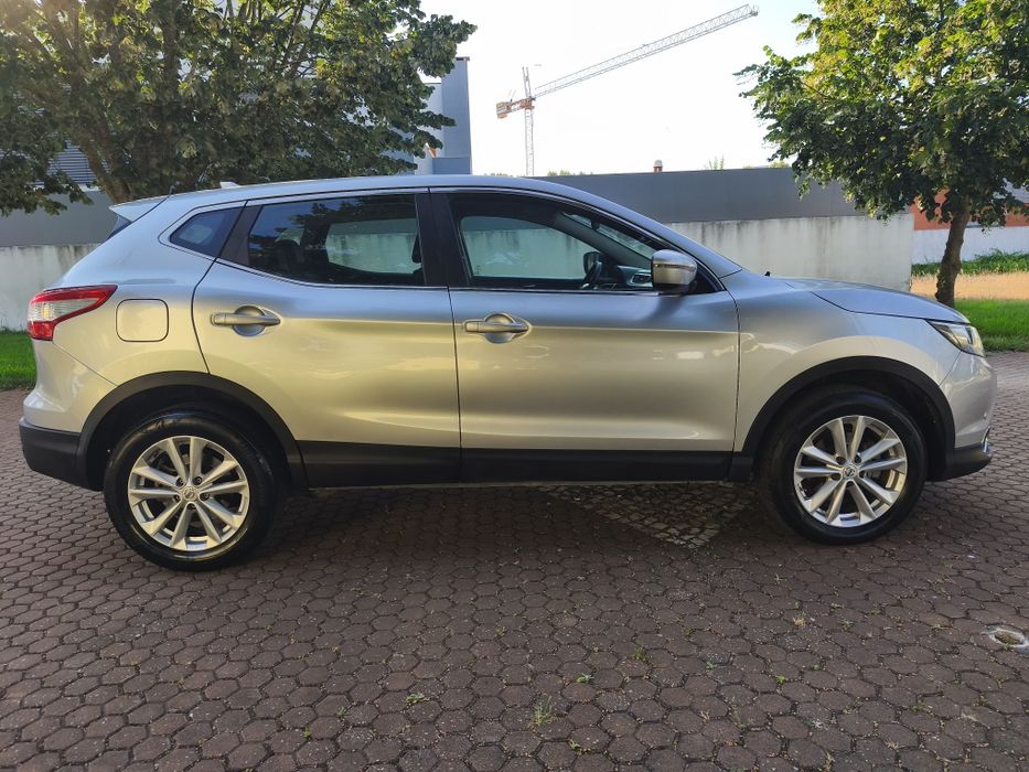 Nissan Qashqai 1.6 dCi 130cv Acenta 4x2 ou 4x4 (2016)