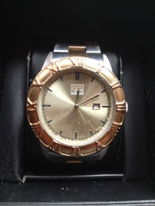 Продаю мужские наручные часы выпущенные к 50 летию компании Amway.