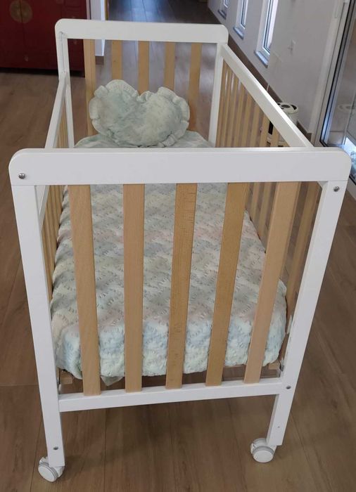 Cama e colchão de excelente qualidade, como novos