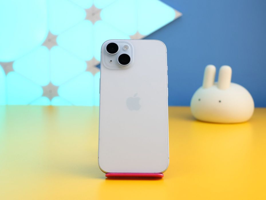 Смартфон Apple iPhone 15 128GB Blue (155122) Б/У З ГАРАНТІЄЮ