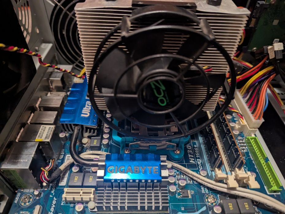 Комплект Gigabyte GA-MA790XT-UD4P + AMD Phenom II X3 720 + 8GB DDR3 + Кулер OCZ