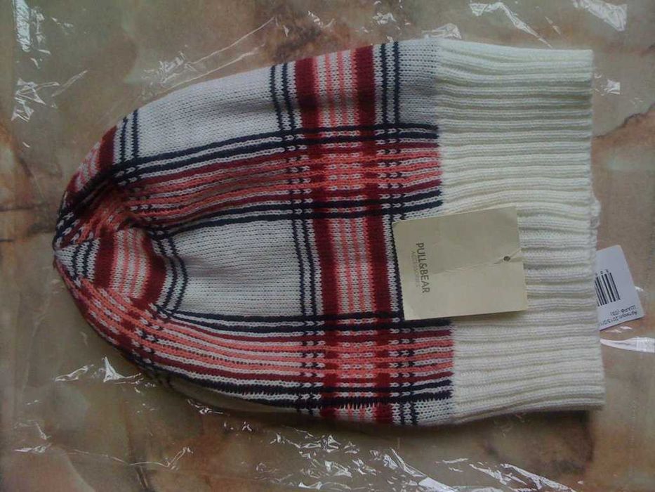 Шапка бренд Pull & Bear