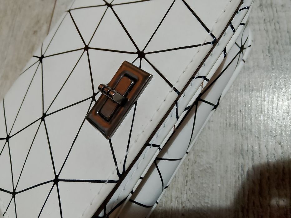 Torebka mała na łańcuszku