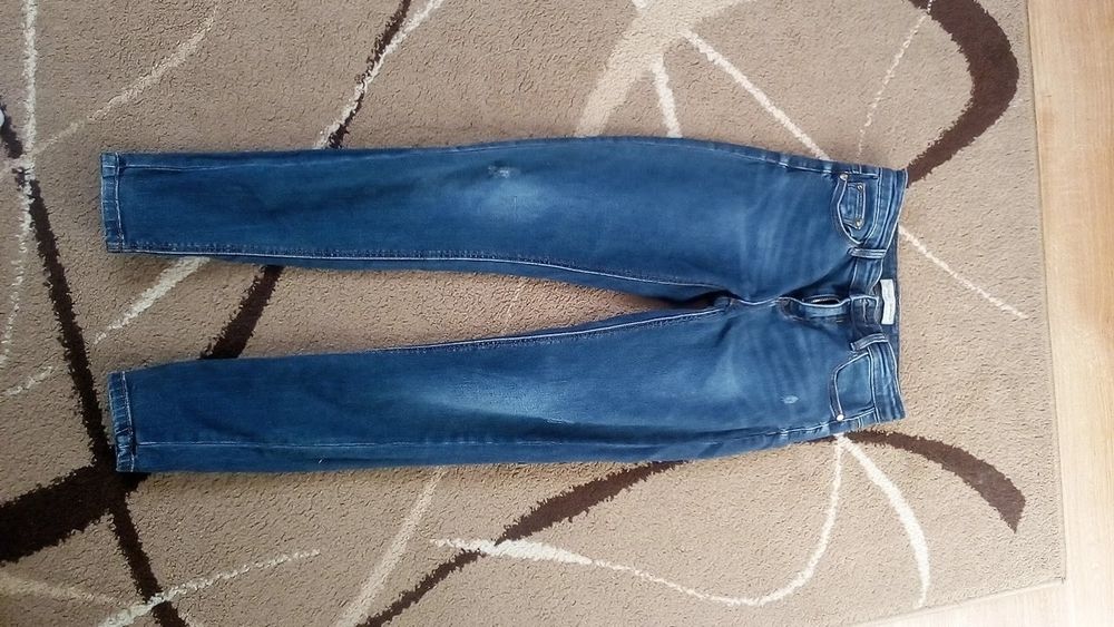 Jeansy Stradivarius S