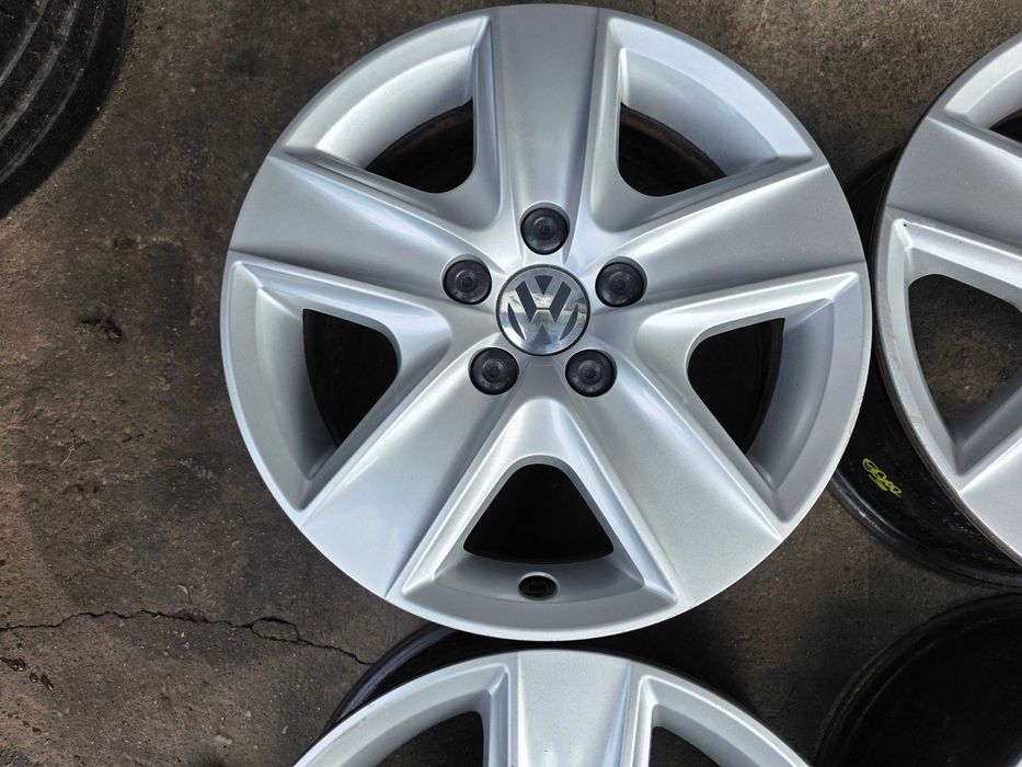 Oryginalne felgi stalowe strukturalne VOLKSWAGEN GOLF TOURAN 16" 5x112 ET 50 VW