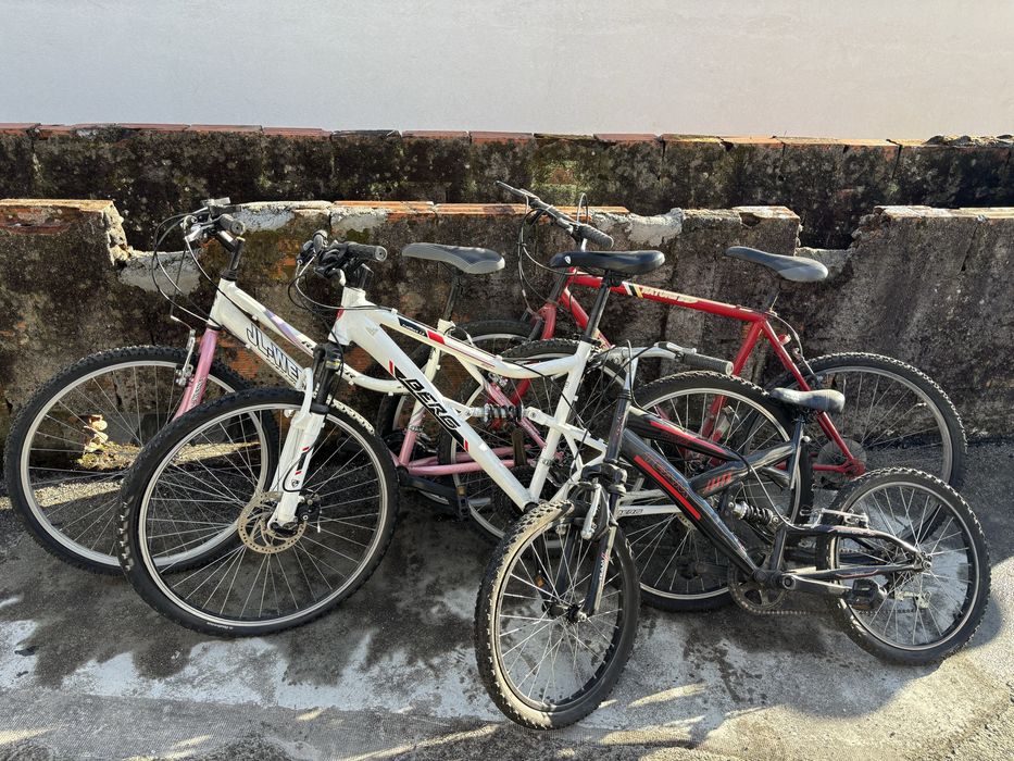 Conjunto de 4 bicicletas