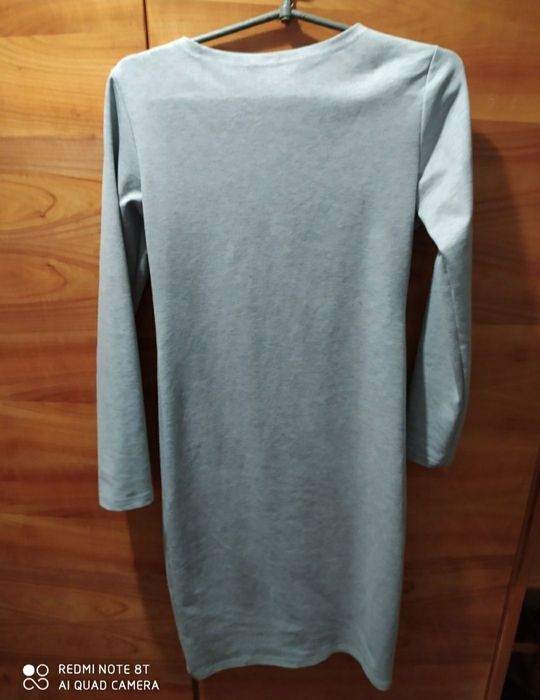 Спортивне жіноче плаття. М