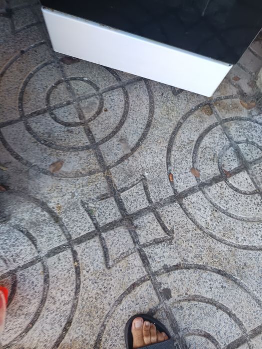 Fogão eléctrico com três bocas novas