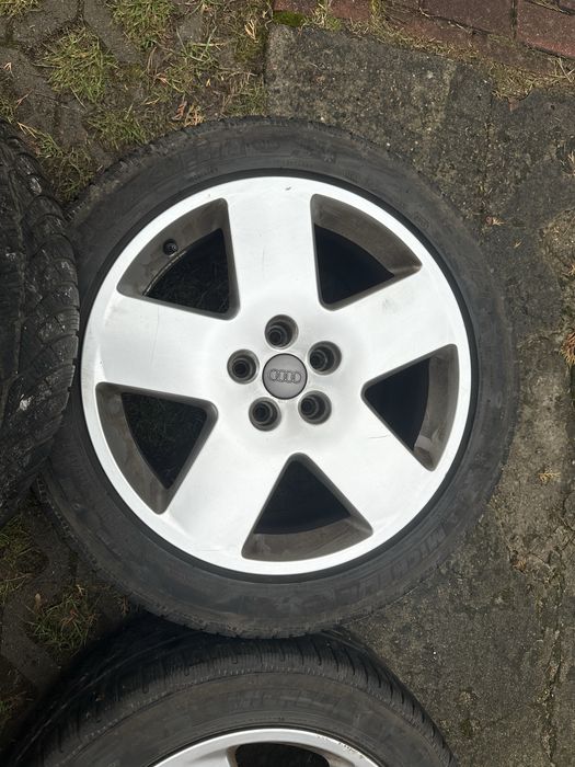 Komplet felg audi A6 A8 255/45/18 orginał opony zimowe