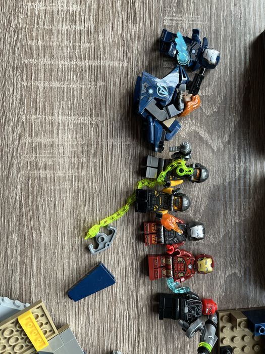 LEGO Marvel Avengers Tower 76166 + 7 мініфігурок