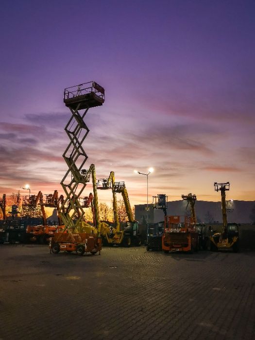 Wynajem podnośnika zwyżki podestów ruchomych ładowarki AA HERKULES