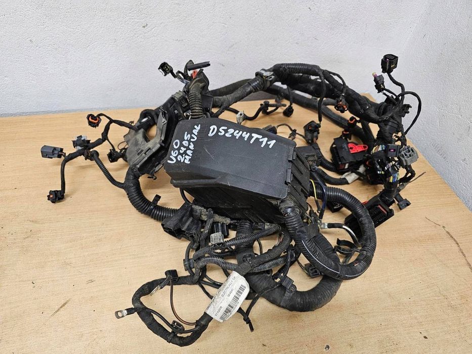 wiązka silnika volvo v60 s60 xc60 xc70 v70 s80 2.4 d5 d5244t11 31376291