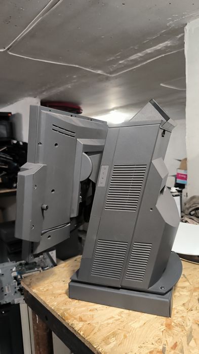 POS-термінали Toshiba SurePOS серії 500 4852-E70 сенсор LGA1155