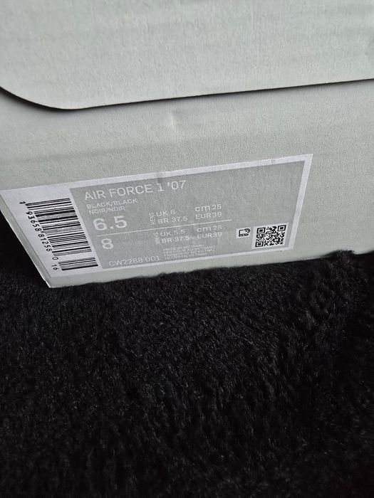 Nike AirForce 1 07 rozmiar 39 nowe czarne