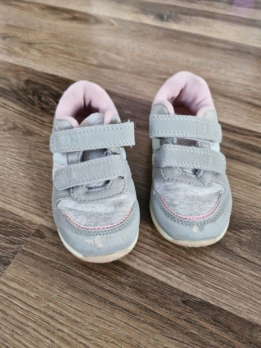 Adidasy dla dziewczynki, roz.23